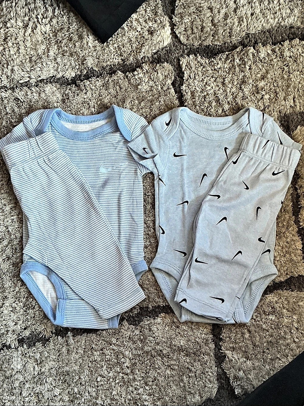 Nike Baby Bodysuit Set 2-Pack in Blue & Gray Like New